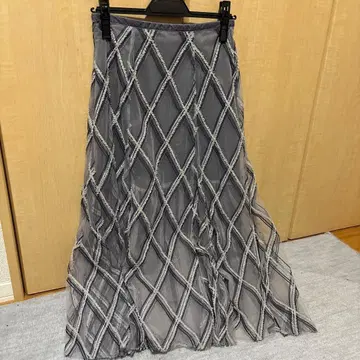 snidel 샤샤 스커트