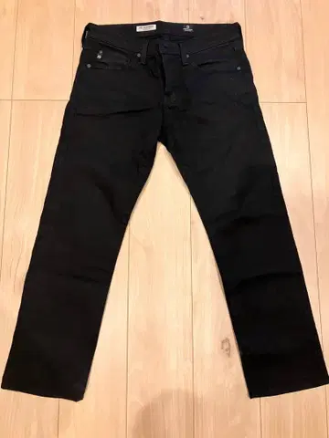 AG 청바지 블랙 스트레이트 데님