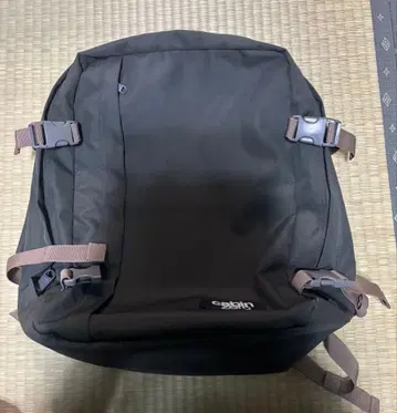 캐빈제로 36L 블랙 샌드 백팩