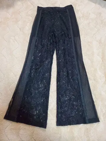 레이스 블랙 팬츠
