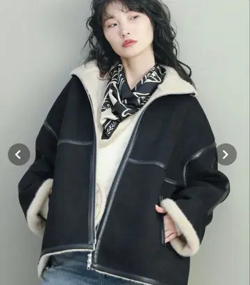 새상품급 The rejoice 페이크 무스탕 숏코트