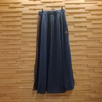 [새상품] adidas 네이비 롱 스커트 3라인