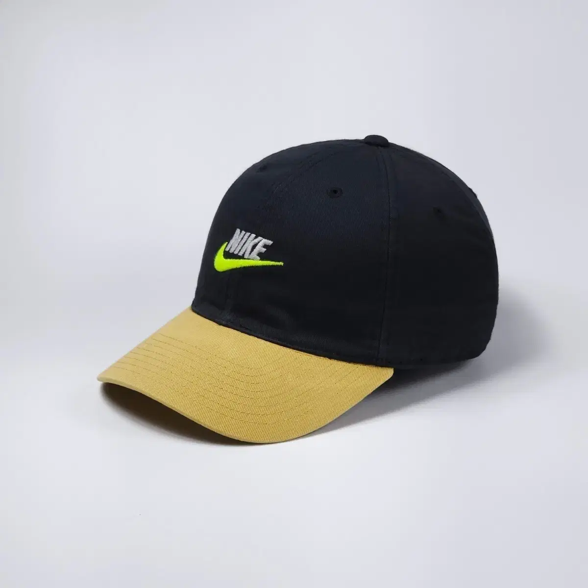 nike mickey mouse cap