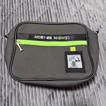 Horror Nights 스누피 숄더백