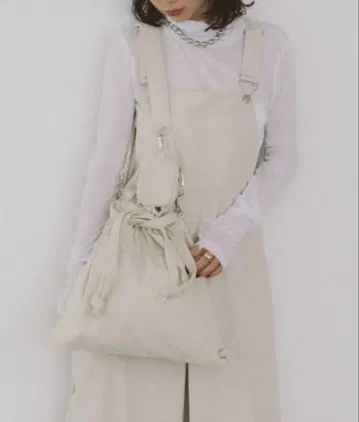 HANNE 코듀로이 원숄더백 완판템 아이보리