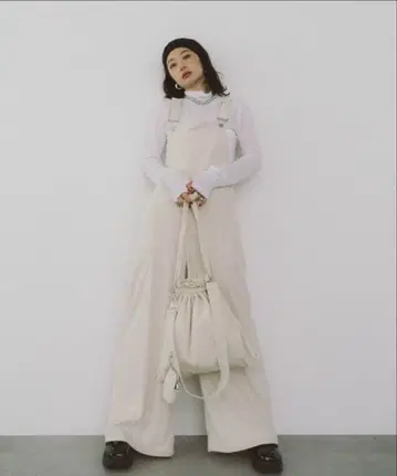 HANNE 코듀로이 원숄더백 완판템 아이보리