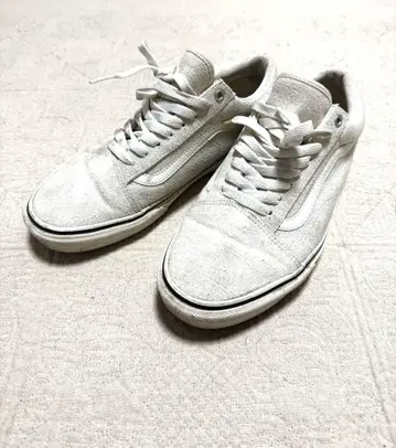 Vans 화이트 스니커즈 로우컷