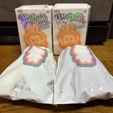 POP MART Big Into Energy 토끼 봉제 인형 2개 세트