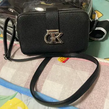 캘빈 클라인 블랙 숄더백