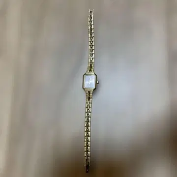 Citizen 여성용 쿼츠 시계 골드 EG2042-50A