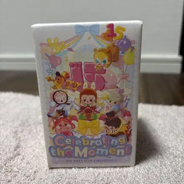 팝마트 Celebrating the Moment