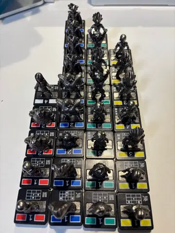 캐릭터 피규어 세트 32체 블랙