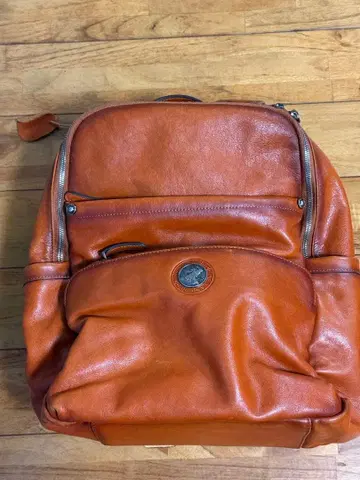 가죽 오렌지 백팩