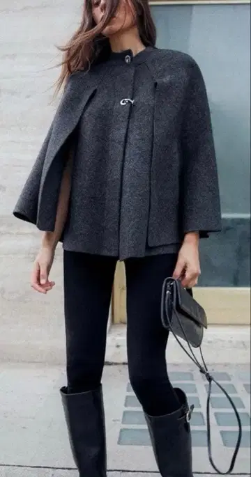 ZARA 니트 케이프 코트