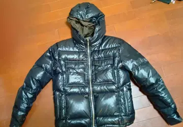 tabloidNews 후드 부착 블랙 다운 자켓