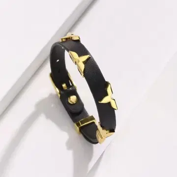 [새상품] 블랙 가죽 팔찌 골드