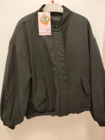 워크맨 X 쉘터 여성용 다운 자켓 M 블랙