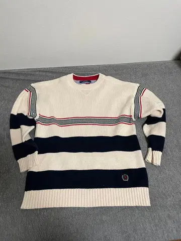 TOMMY HILFIGER 니트 스웨터 타미힐피거 보더