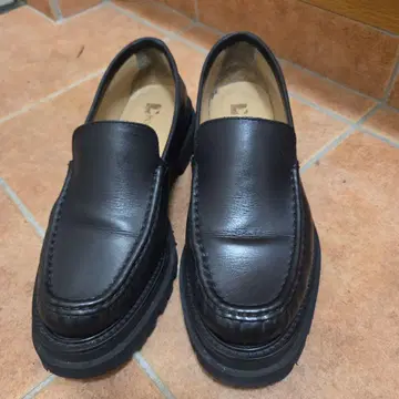 파스쿠치 로퍼 블랙