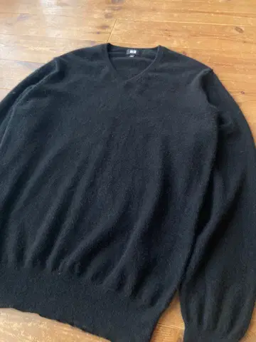 UNIQLO 유니클로 캐시미어 100% V넥 니트 스웨터 L 블랙