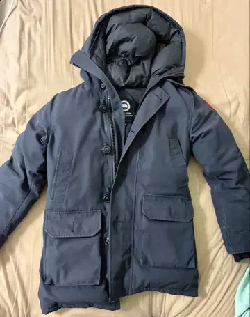 CANADA GOOSE 다운 자켓 네이비