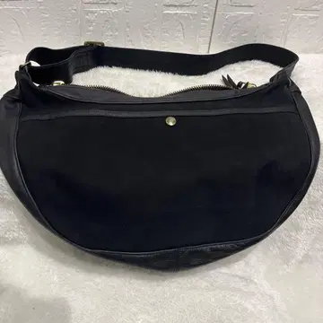 [레어] COOTIE PRODUCTIONS 초승달 숄더백 블랙