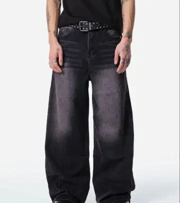 MENES 배기 데님 tig 군 착용