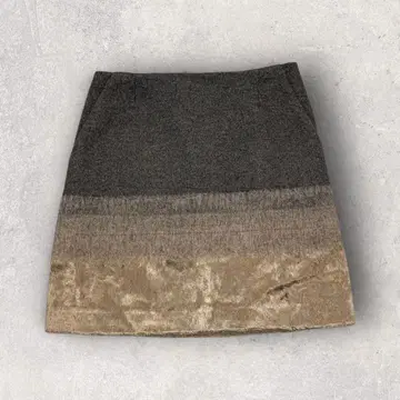 새상품급 어도어 ADORE 미니 스커트 그라데이션 38 사이즈 울