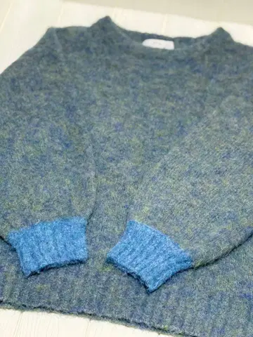 [ 새상품급 ] PUBLUX/파브뤽스 소매 배색 샤기 니트 한정판 전개