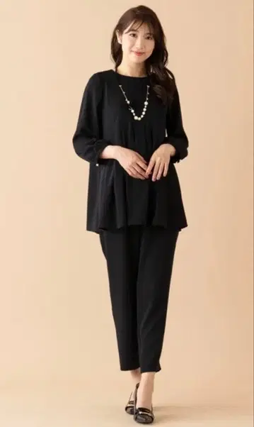 Rose Tiara 빅 사이즈 46 에스테르 더블 크로스 플리츠 블라우스