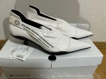 MAISON MAVERICK PRESENTS 화이트 L 키티 힐 펌프스