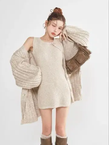 [ Darich ] 샤벳 앙상블 니트 미니 원피스 / 베이지