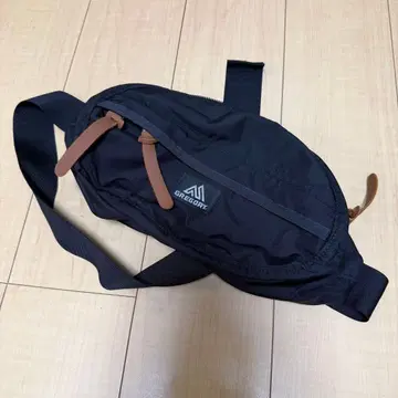 GREGORY 테일 메이트 바디백