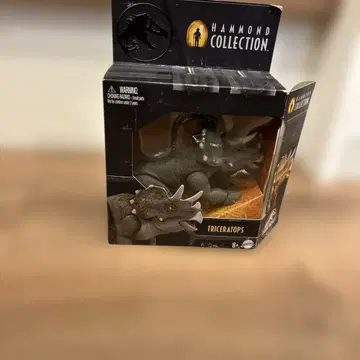 해먼드 컬렉션 트리케라톱스 개봉 완료