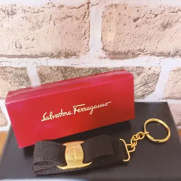 [ 당일 발송 ] Salvatore Ferragamo 블랙 키링