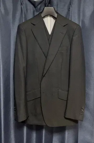 다크 그린 솔라로 비즈니스 정장 쓰리피스