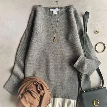 새상품급 파비아나 필리피//울 캐시미어 니트 그레이 사이즈 40