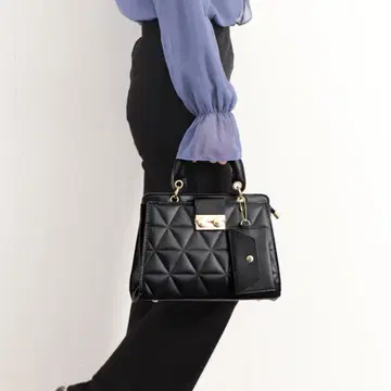 [ 신상 미사용 ] 퀼팅 백 ( 코인 케이스 부속물 ) BLACK