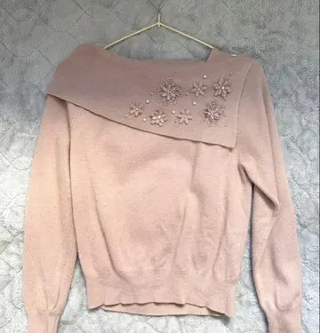 레스 빠세 오프숄더 니트