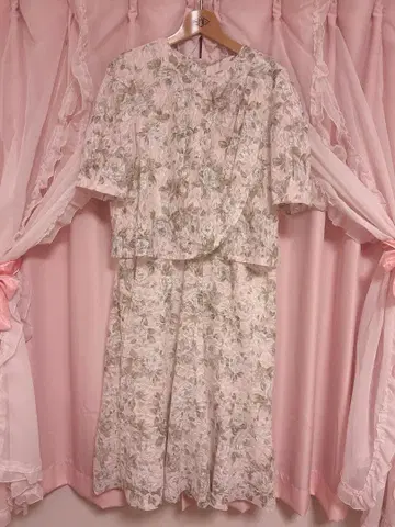 꽃무늬 레이스 드레스