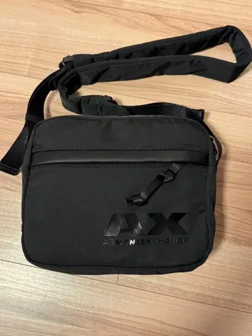 미사용 새상품 ARMANI EXCHANGE 블랙 숄더백