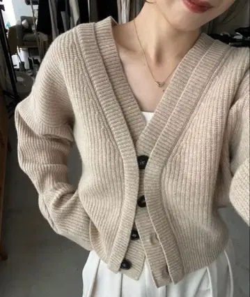 CAPRICIEUX LEMAGE 카프리슈르 마쥬 울 버튼 가디건