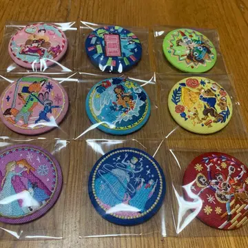Disney selections 자수 캔뱃지 2개 묶음 판매