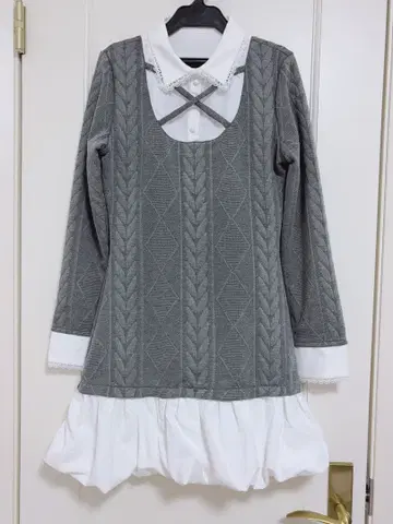 밑단 벌룬 레이어드 니트 원피스 (하자 있음)