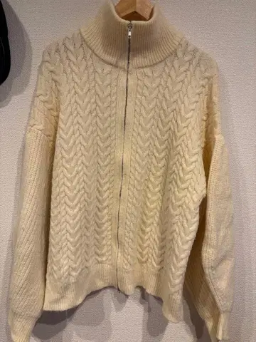 Bab 아이보리 케이블 짜임 집업 스웨터