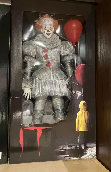 NECA IT 페니와이즈 피규어 네카