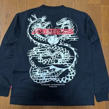AVIREX 드래곤 뱀 프린트 긴팔 T셔츠 블랙 M 사이즈