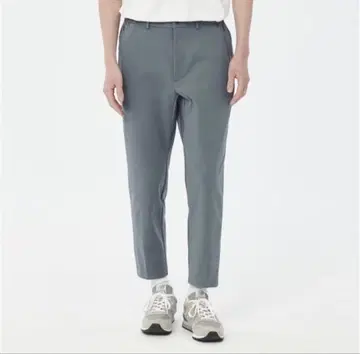 New Balance Met24 SLIM TAPERED FIT PANTS