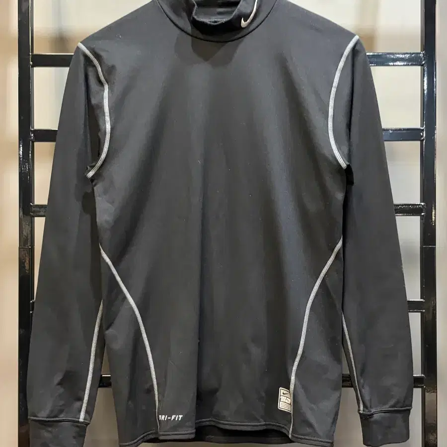 nike pro combat dri fit long sleeve