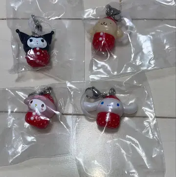 산리오 딸기 메지루시 액세서리 4종 세트